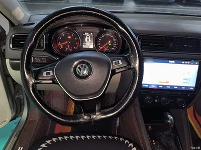 2015 Volkswagen Sagitar 230TSI Automatic Luxury, фото 3, лот 11184076