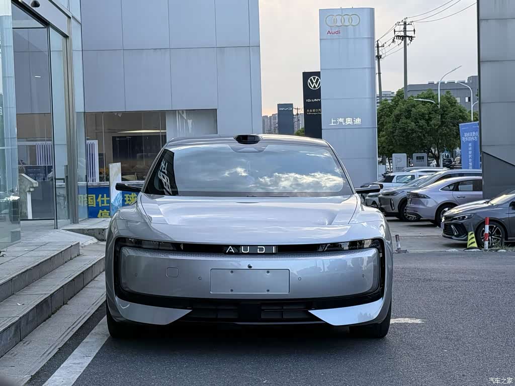 2026 Audi E5 Sportback Performance quattro, фото 2, лот 10391323