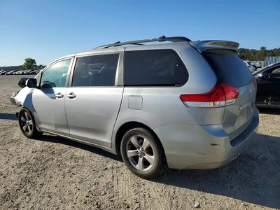 2012 TOYOTA SIENNA, фото 2, лот 10541919