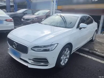 2018 Volvo S90 T4 Momentum Edition, фото 2, лот 10366188
