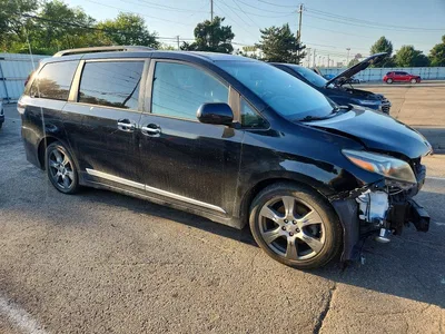 2017 TOYOTA SIENNA SE, фото 4, лот 10508444