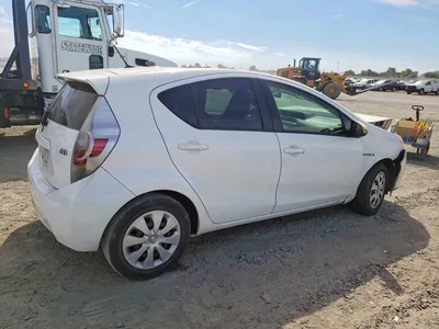 2013 TOYOTA PRIUS C ONE, фото 3, лот 10526351