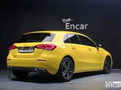 2022 Mercedes-Benz A-Class A220 Hatchback, фото 2, лот 10162423