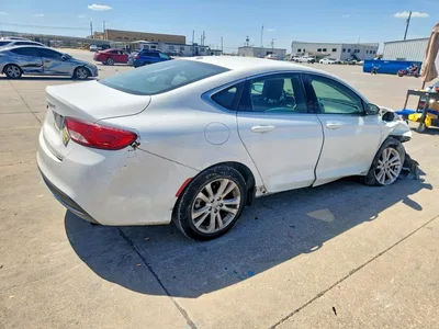 2015 CHRYSLER 200 LIMITED, фото 3, лот 10865835