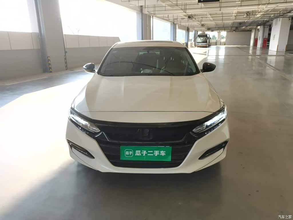 2018 Honda Accord 260TURBO Elite Edition China V, фото 2, лот 11217248