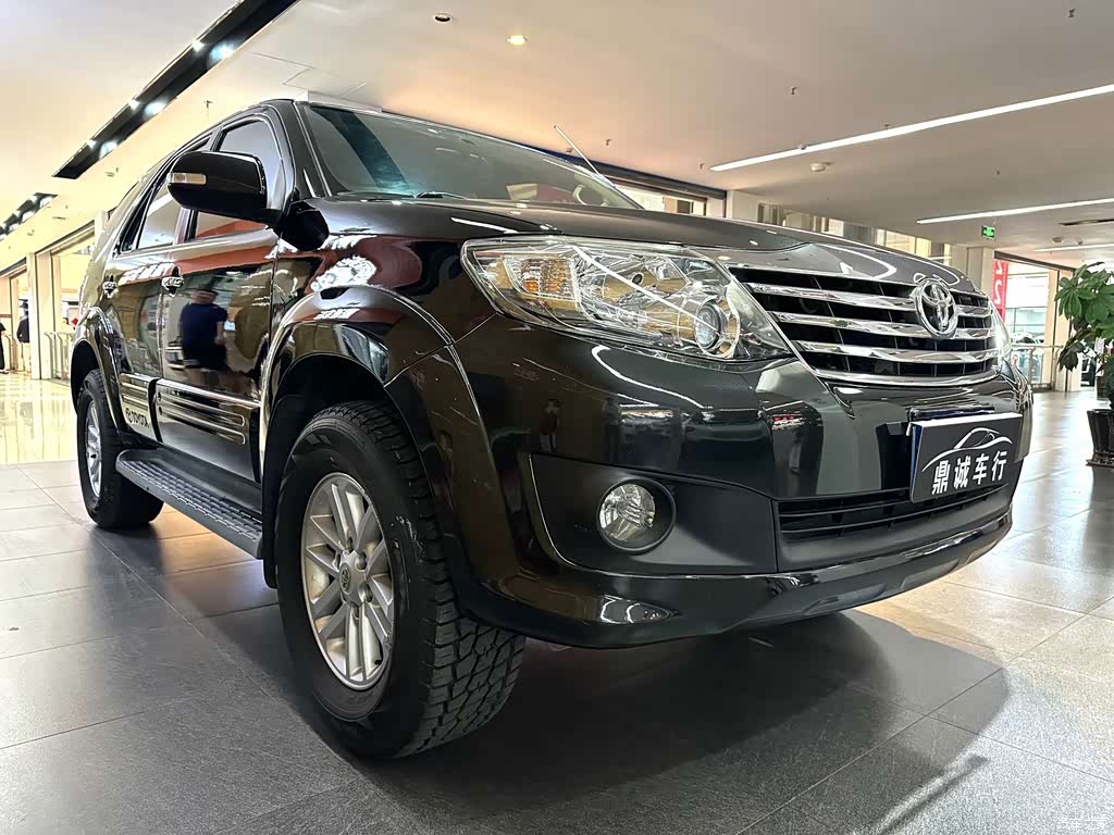 2015 Toyota Fortuner Model 2.7L Standard Edition, фото 3, лот 10482395