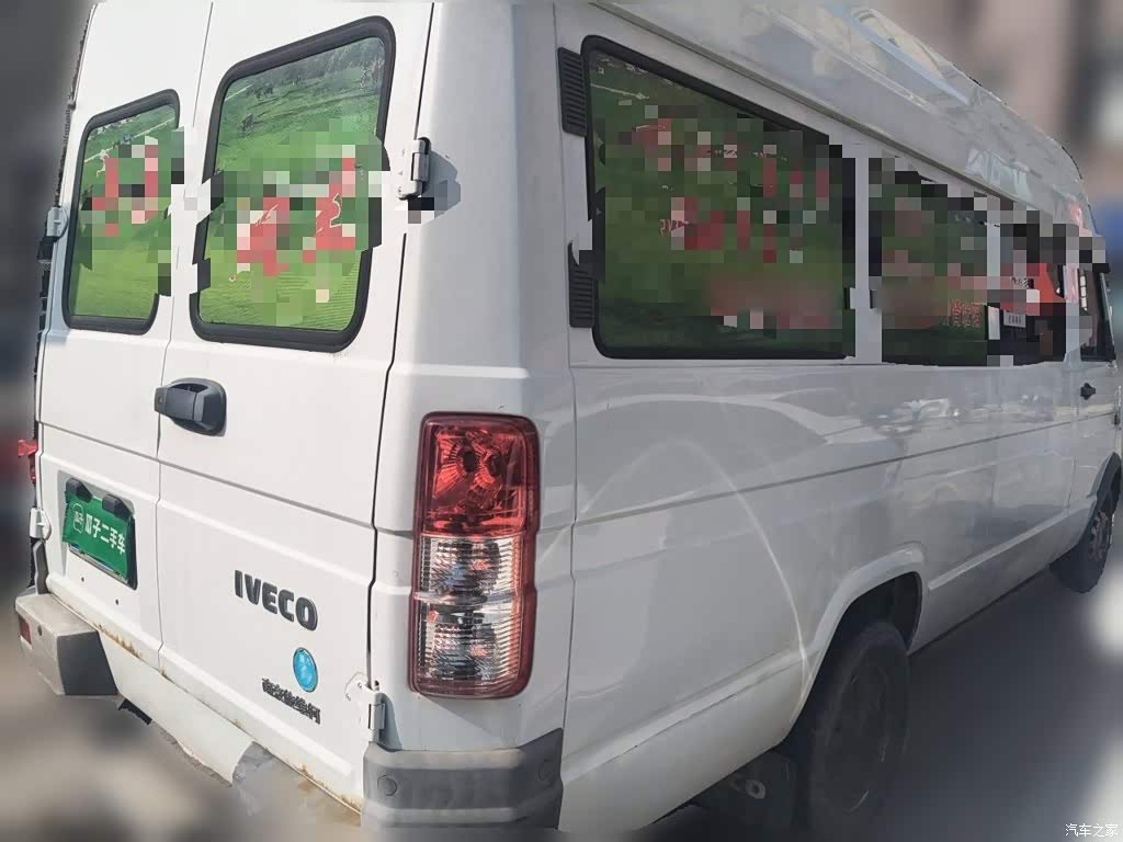 2020 Iveco Daily 2.5T A40 Bus Dual Tire Medium Roof 5-9 Seater China VI, фото 4, лот 11211649