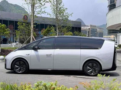 2025 Li Auto MEGA Model Home Family Special Edition, фото 4, лот 10444135
