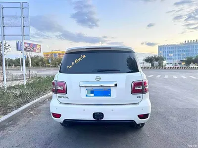 2018 Nissan Patrol 4.0L Platinum, фото 4, лот 10339662