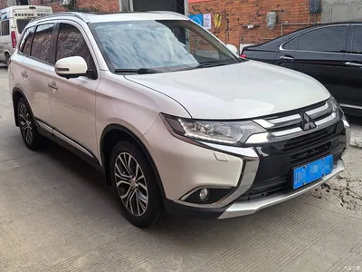 2016 Mitsubishi Outlander 2.4L 4WD Luxury Edition 7-seater, фото 3, лот 10769066