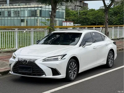 2025 Lexus ES 200 Ultimate Edition, фото 1, лот 10613263