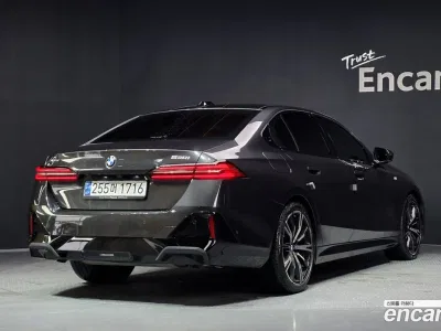 2025 BMW 5-Series 530i xDrive M Sport, фото 2, лот 10225389