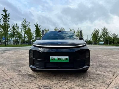 2025 Li Auto L6 Pro Smart Renewal Edition, фото 2, лот 10447093