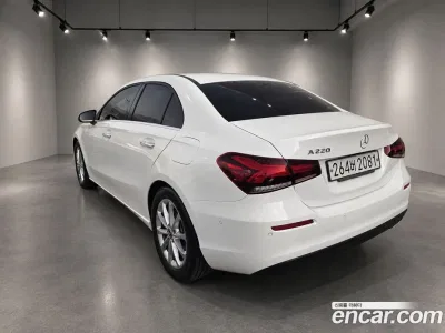 2020 Mercedes-Benz A-Class A220 Sedan, фото 4, лот 10210893