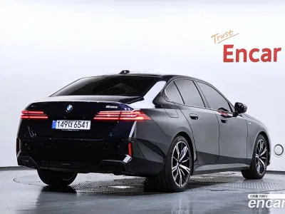 2025 BMW 5-Series 530i xDrive M Sport, фото 1, лот 10050497