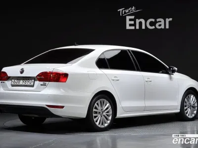 2014 Volkswagen Jetta 1.6 TDI Blue Motion, фото 2, лот 10518117
