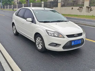2013 Ford Focus Hatchback Classic 1.8L Automatic Base, фото 3, лот 11225644