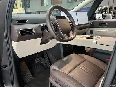 2024 Li Auto MEGA Ultra, фото 2, лот 10446713