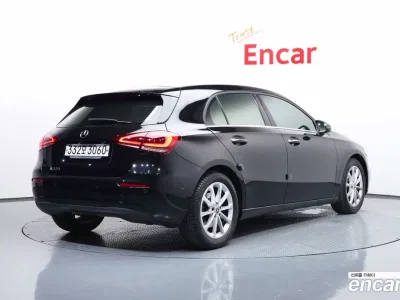2019 Mercedes-Benz A-Class A220 Hatchback, фото 2, лот 10161677