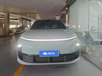 2025 Li Auto L6 Max Smart Renewal Edition, фото 2, лот 10405391