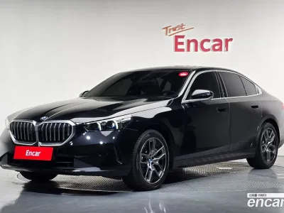 2026 BMW 5-Series 530i xDrive, фото 1, лот 10215305