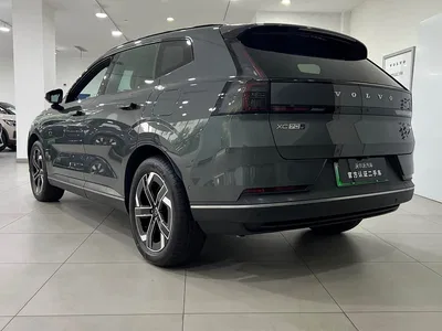 2026 Volvo XC70 Plug-in Hybrid AWD Extended Range Core, фото 4, лот 10365186