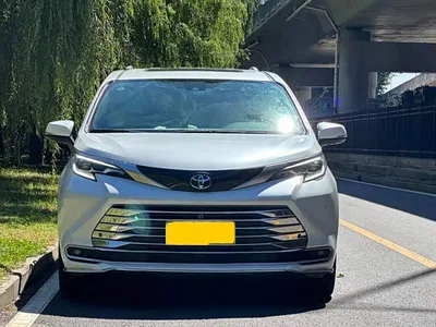 2024 Toyota Sienna 2.5L Hybrid Premium Edition, фото 2, лот 10377607