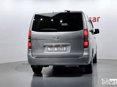 2015 Hyundai Starex 4WD 12-Seater Wagon, фото 3, лот 10192429