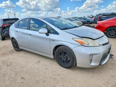 2015 TOYOTA PRIUS TWO, фото 4, лот 10517913
