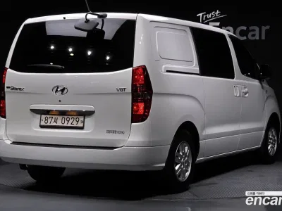 2021 Hyundai Starex Van 5-Seater, фото 2, лот 10160857