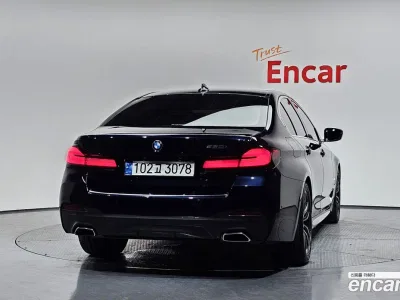 2022 BMW 5-Series 520i M Sport, фото 3, лот 10141564