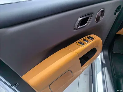 2025 Li Auto Li i8 Standard Edition, фото 4, лот 10822203