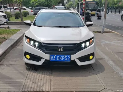 2016 Honda Civic 220TURBO CVT Luxury Edition, фото 2, лот 10414704