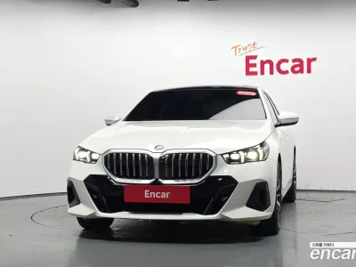 2025 BMW 5-Series 530e M Sport, фото 2, лот 10164293