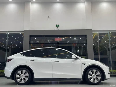 2022 Tesla Model Y Facelift Rear-Wheel Drive Version, фото 3, лот 10396819