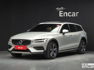 2021 Volvo V60 B5 Pro AWD, фото 1, лот 10127977