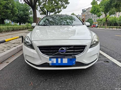2015 Volvo V40 1.6T Smart Comfort Edition, фото 2, лот 10364601