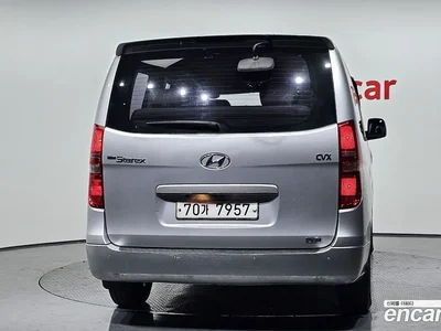 2010 Hyundai Starex 12-Seater Wagon, фото 4, лот 10161402