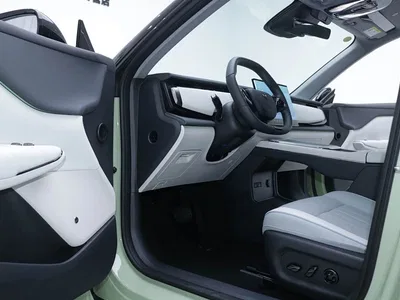2024 Voyah Auto Voyah Zhiyin Long Range Smart Edition, фото 4, лот 11169816