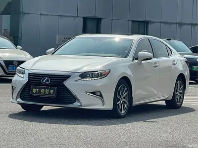 2015 Lexus ES 300h Comfort Edition, фото 1, лот 10400951