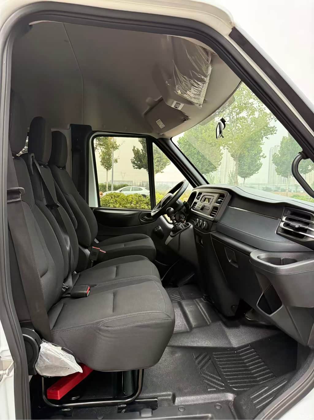 2025 Jiangling JMC Fushun Model 2.0T 6MT Diesel Short Wheelbase Medium Roof Commercial MPV 5/6 Seats, фото 3, лот 11198892