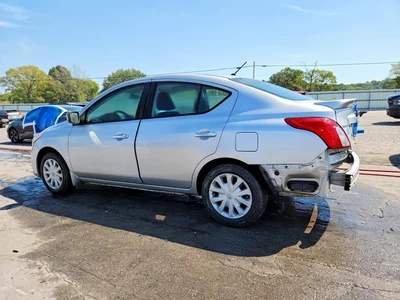 2019 NISSAN VERSA SV, фото 2, лот 10762128