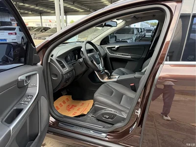 2017 Volvo XC60 T5 Smart Advance Upgrade Edition, фото 4, лот 10357849