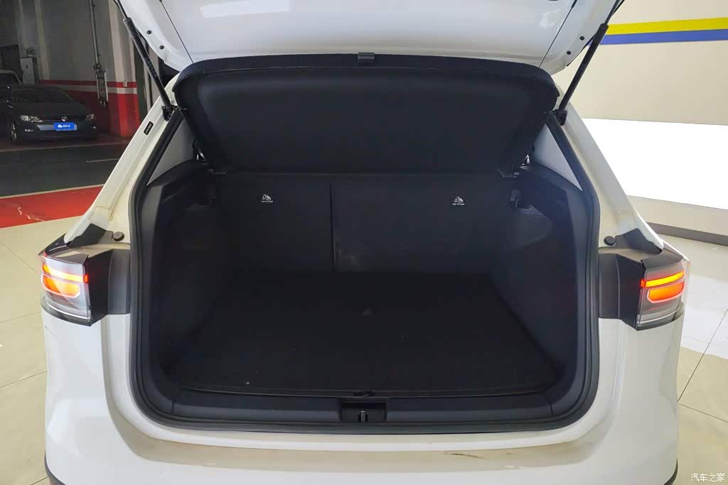 2025 Volkswagen Tharu Model Rising Star 1.5L Advance Edition, фото 4, лот 11214787