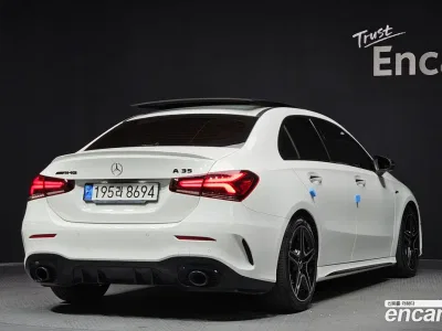 2022 Mercedes-Benz A-Class AMG A35 4MATIC Sedan, фото 2, лот 10162303