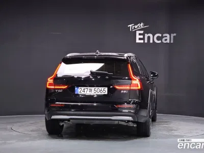 2025 Volvo V60 B5 Ultra AWD, фото 3, лот 10224489