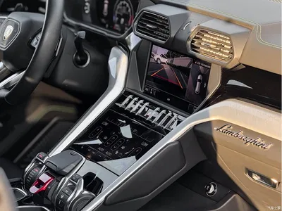 2018 Lamborghini Urus 4.0T V8, фото 4, лот 10308996