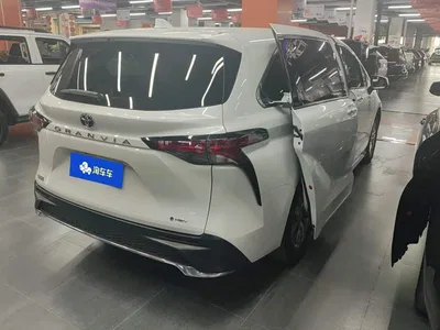 2024 Toyota Granvia 2.5L Hybrid Comfort, фото 3, лот 10299949