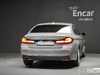 2021 BMW 5-Series 520i Luxury, фото 3, лот 10204521