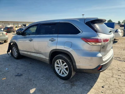 2014 TOYOTA HIGHLANDER LE, фото 2, лот 10510053